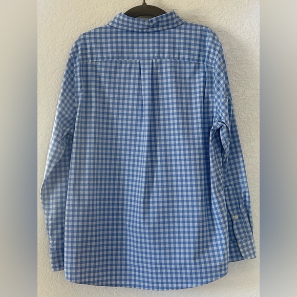 LIKE NEW Vineyard Vines Boys Performance Button Up Shirt Size 7 - Picture 2 of 3